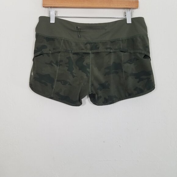 Lululemon Speed Up Low Rise 2.5" Camo Shorts Size 8 - Picture 3 of 6